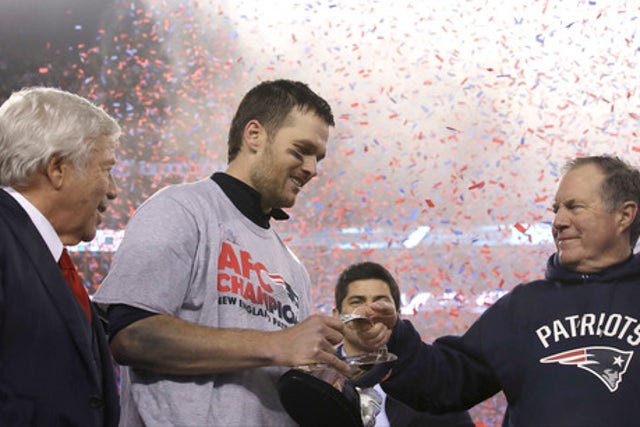 c6677183-Robert Kraft, Tom Brady, Bill Belichick